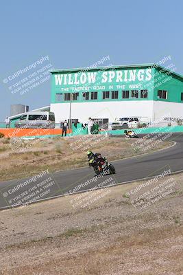 media/Apr-20-2025-AHRMA (Sun) [[393a79c373]]/Race/Group 11 early race/Turn 4b/